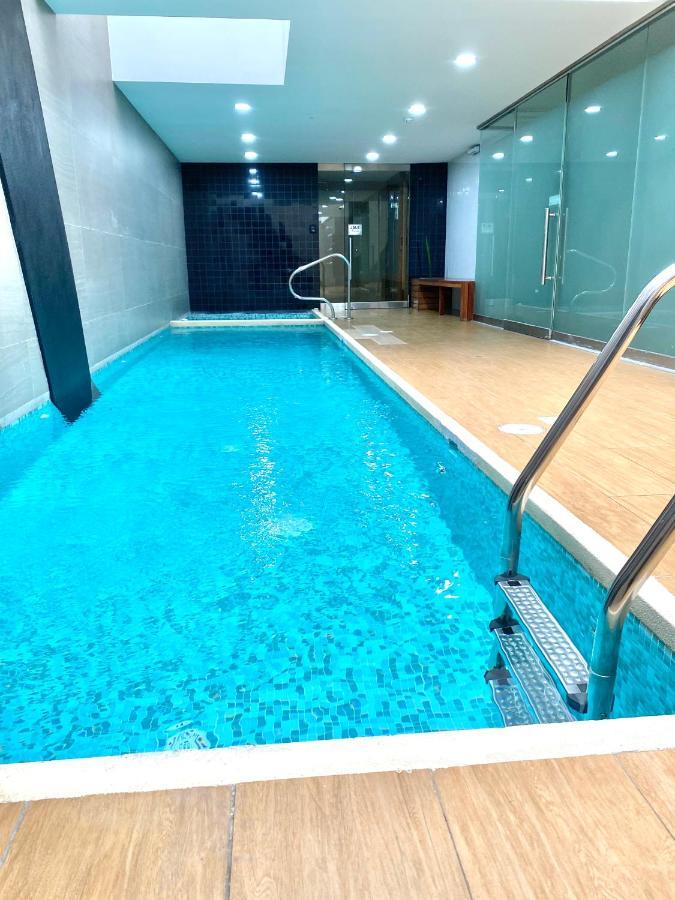 Hermoso Apartamento Con Piscina Miraflores- Canvas Lima Bagian luar foto