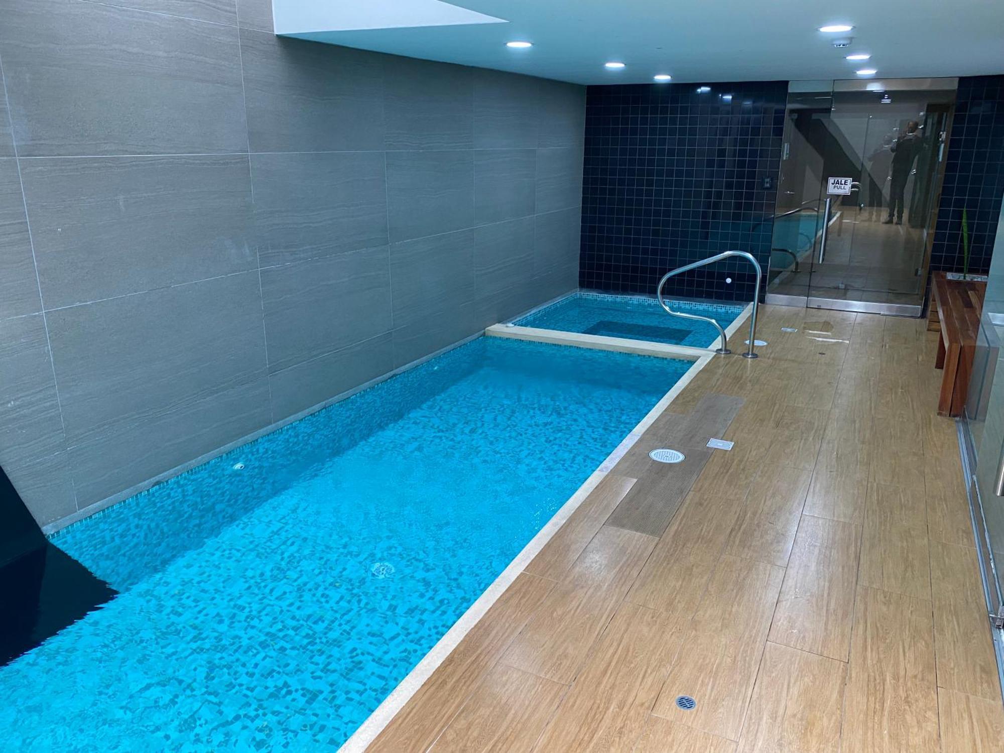 Hermoso Apartamento Con Piscina Miraflores- Canvas Lima Bagian luar foto